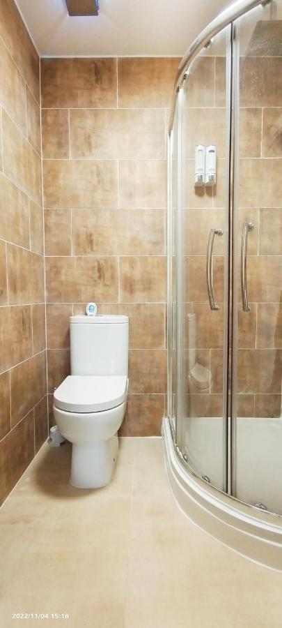 First Floor Flat 1 Northwood Apartment Лондон Екстериор снимка