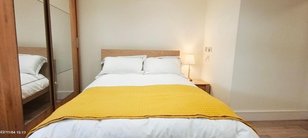 First Floor Flat 1 Northwood Apartment Лондон Екстериор снимка